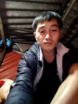 Snapshot of Boytasexy chatting on 11/11/25, 02:06 Boytasexy online show from 11/11/25, 02:06