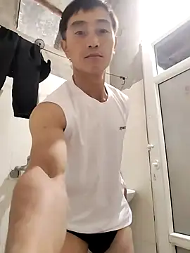 Snapshot of Boytasexy chatting on 11/15/25, 09:17 Boytasexy online show from 11/15/25, 09:17