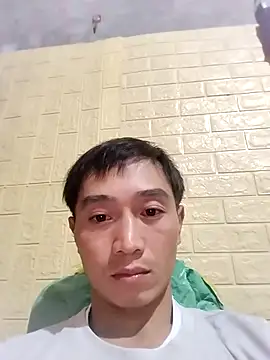 Snapshot of Boytasexy chatting on 11/17/25, 09:04 Boytasexy online show from 11/17/25, 09:04