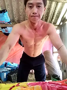 Snapshot of Boytasexy chatting on 11/27/25, 04:14 Boytasexy online show from 11/27/25, 04:14