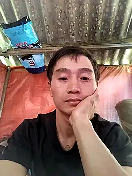 Snapshot of Boytasexy chatting on 11/28/25, 05:32 Boytasexy online show from 11/28/25, 05:32