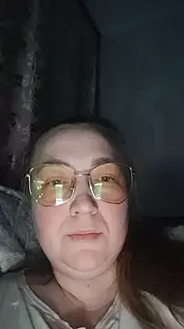 Snapshot of Kiss_Eva chatting on 12/14/24, 09:35 Kiss Eva online show from 12/14/24, 09:35