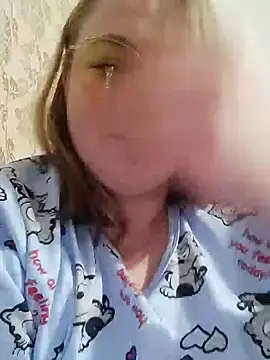 Snapshot of Kiss_Eva chatting on 01/13/25, 06:27 Kiss Eva online show from 01/13/25, 06:27