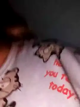 Snapshot of Kiss_Eva chatting on 01/18/25, 03:49 Kiss Eva online show from 01/18/25, 03:49