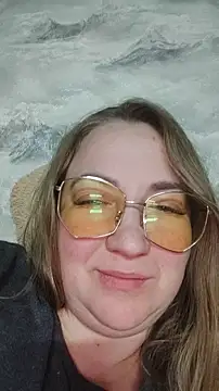 Snapshot of Kiss_Eva chatting on 02/04/25, 10:34 Kiss Eva online show from 02/04/25, 10:34