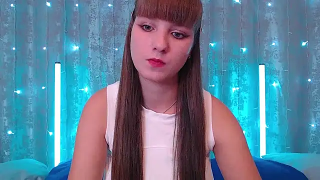 Snapshot of Leonaalove chatting on 10/04/25, 01:58 Leonaalove online show from 10/04/25, 01:58