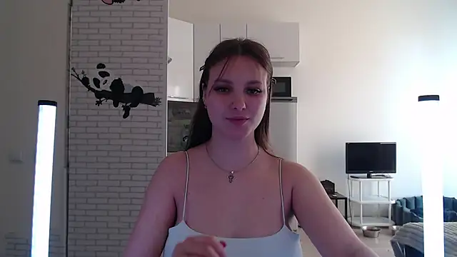 Leonaalove online show from 04/21/26, 02:34