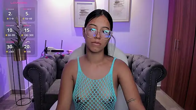 raven stonee online show from 09/25/25, 03:21