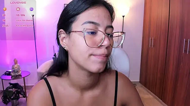 raven stonee online show from 01/17/26, 04:17