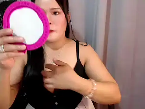 Snapshot of Gelai20 chatting on 10/25/25, 01:02 Gelai20 online show from 10/25/25, 01:02