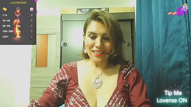 Snapshot of Marysexy73 chatting on 09/18/25, 10:17 Marysexy73 online show from 09/18/25, 10:17