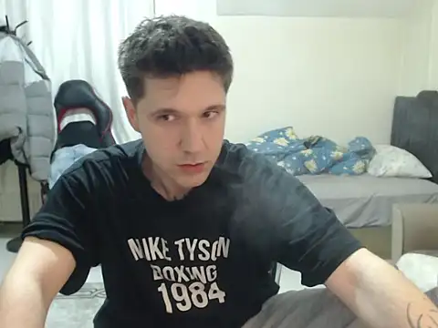 Snapshot of 2handsomemann chatting on 02/28/26, 10:00 2handsomemann online show from 02/28/26, 10:00