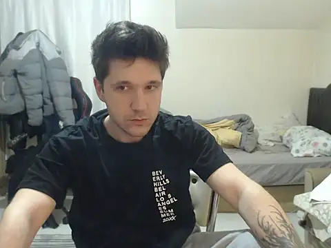Snapshot of 2handsomemann chatting on 03/28/26, 10:53 2handsomemann online show from 03/28/26, 10:53