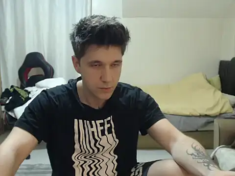 Snapshot of 2handsomemann chatting on 05/04/26, 06:48 2handsomemann online show from 05/04/26, 06:48