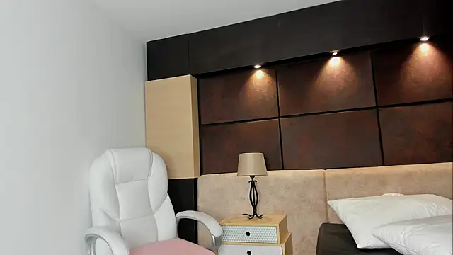 Snapshot of CandelaMartineez chatting on 10/13/25, 06:41 CandelaMartineez online show from 10/13/25, 06:41