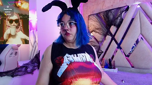 Lilith curvy online show from 10/31/25, 08:10