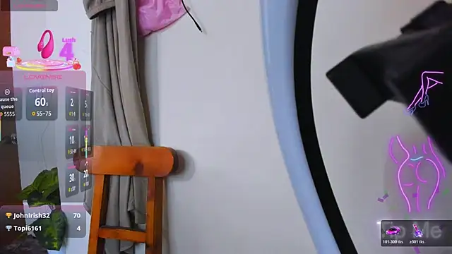 Snapshot of zou_quira chatting on 11/27/25, 01:35 zou quira online show from 11/27/25, 01:35