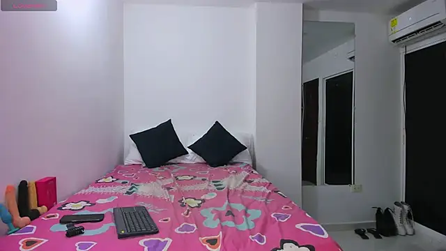 Snapshot of zou_quira chatting on 12/03/25, 03:32 zou quira online show from 12/03/25, 03:32