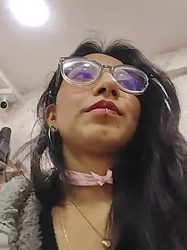 VioletxBloom online show from 12/13/25, 07:53