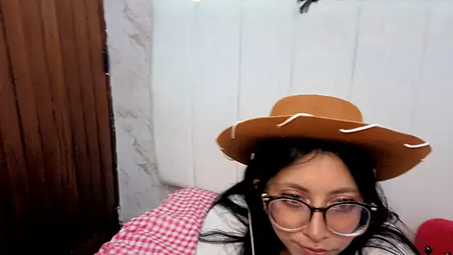 VioletxBloom online show from 12/19/25, 07:32