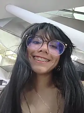 VioletxBloom online show from 02/18/26, 09:33