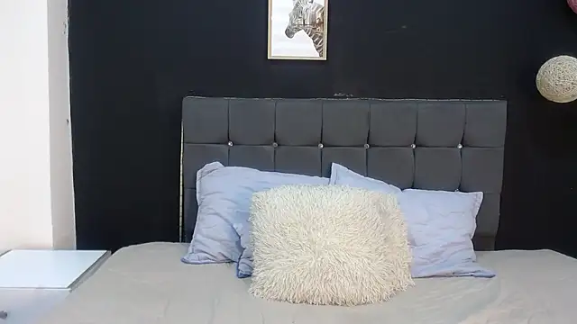 Snapshot of nicolee_8 chatting on 09/26/25, 11:09 nicolee 8 online show from 09/26/25, 11:09