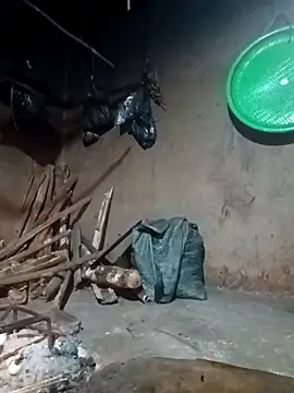 quynhkoolbae online show from 04/21/26, 11:40