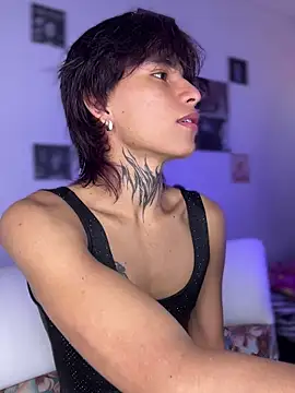 Snapshot of bellamy_095 chatting on 02/15/26, 07:10 bellamy 095 online show from 02/15/26, 07:10