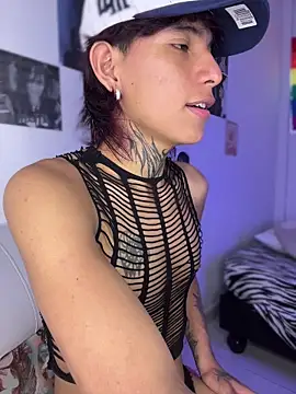 Snapshot of bellamy_095 chatting on 02/18/26, 08:05 bellamy 095 online show from 02/18/26, 08:05