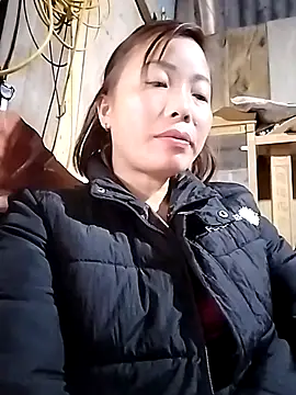 Annaacutee online show from 12/17/25, 01:11