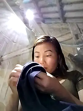 Annaacutee online show from 12/21/25, 12:23