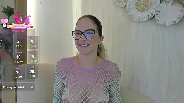 Snapshot of Velora__ chatting on 09/11/25, 03:39 Velora online show from 09/11/25, 03:39