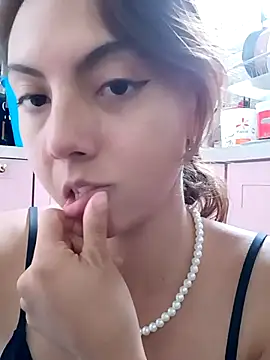 Snapshot of MoonBlueSex chatting on 09/18/25, 03:58 MoonBlueSex online show from 09/18/25, 03:58