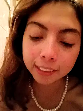 Snapshot of MoonBlueSex chatting on 09/19/25, 04:03 MoonBlueSex online show from 09/19/25, 04:03