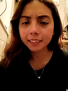 Snapshot of MoonBlueSex chatting on 10/05/25, 04:22 MoonBlueSex online show from 10/05/25, 04:22