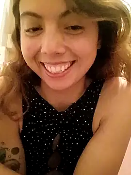 Snapshot of MoonBlueSex chatting on 10/08/25, 04:43 MoonBlueSex online show from 10/08/25, 04:43