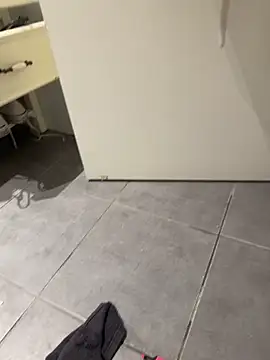 Snapshot of husbandandwifetobe chatting on 10/22/25, 07:57 husbandandwifetobe online show from 10/22/25, 07:57