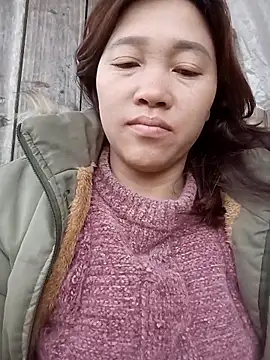 miumiu 00 online show from 11/29/25, 11:41