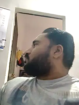 Snapshot of VijayLover69 chatting on 10/05/25, 10:35 VijayLover69 online show from 10/05/25, 10:35