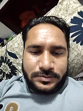 Snapshot of VijayLover69 chatting on 10/13/25, 04:51 VijayLover69 online show from 10/13/25, 04:51