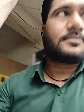 Snapshot of VijayLover69 chatting on 10/28/25, 09:46 VijayLover69 online show from 10/28/25, 09:46