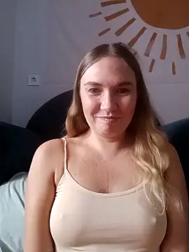 Snapshot of KisaVixen chatting on 10/01/25, 08:53 KisaVixen online show from 10/01/25, 08:53