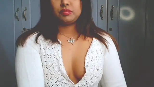 Snapshot of Indian_GlowingMiax chatting on 09/14/25, 11:42 Indian GlowingMiax online show from 09/14/25, 11:42
