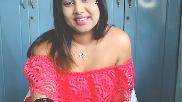 Snapshot of Indian_GlowingMiax chatting on 09/22/25, 10:28 Indian GlowingMiax online show from 09/22/25, 10:28