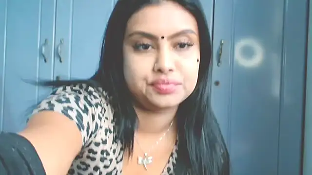 Snapshot of Indian_GlowingMiax chatting on 10/04/25, 07:50 Indian GlowingMiax online show from 10/04/25, 07:50