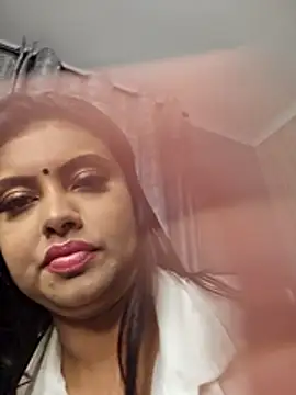 Indian GlowingMiax online show from 12/05/25, 04:43