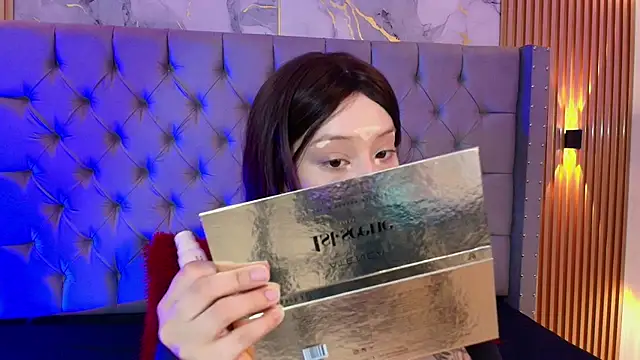 Suxan White  online show from 01/14/26, 12:44