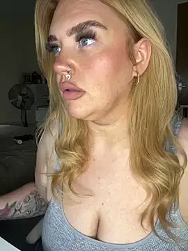 MysteriousMylaX online show from 10/13/25, 02:28