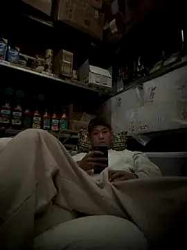 linh21107 online show from 11/23/25, 07:08