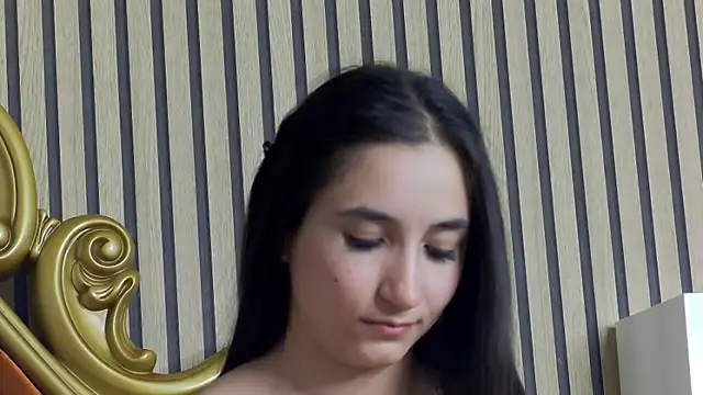 CarolinaBlair online show from 04/19/26, 06:10